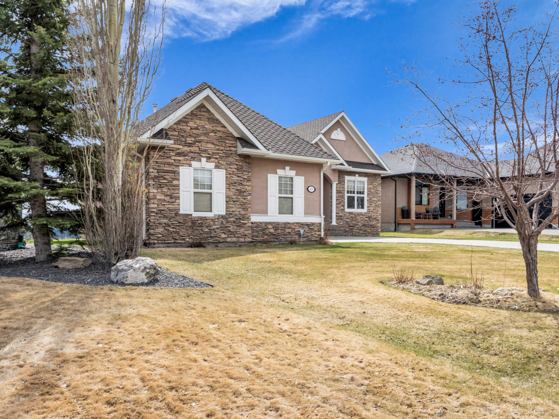 Open House. Open House on Sunday, July 27, 2025 1:00PM - 3:00PM Come check out these spectacular views and see what this rare location has to offer.